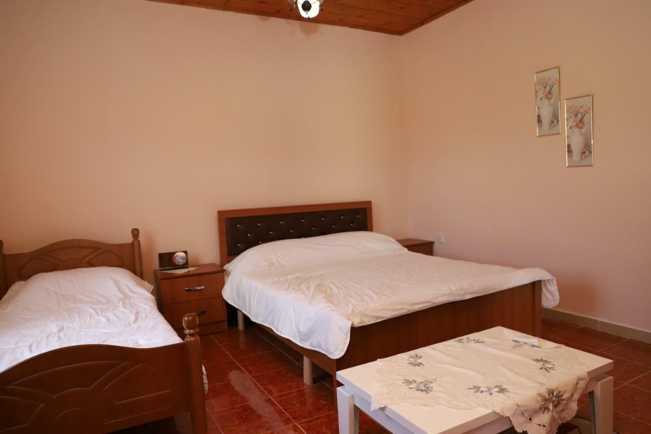 Casa de hóspedes Pashollari *