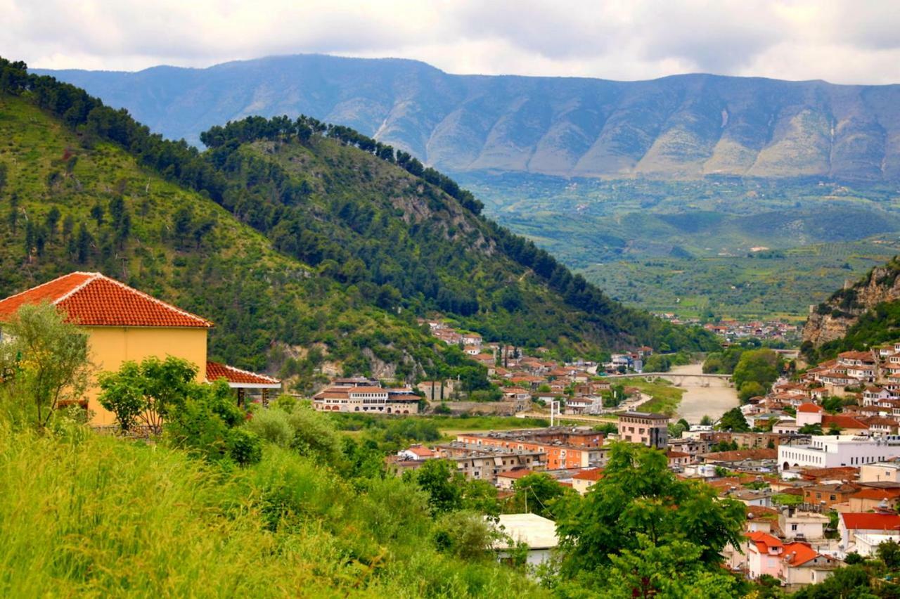 Pashollari Casa de hóspedes *